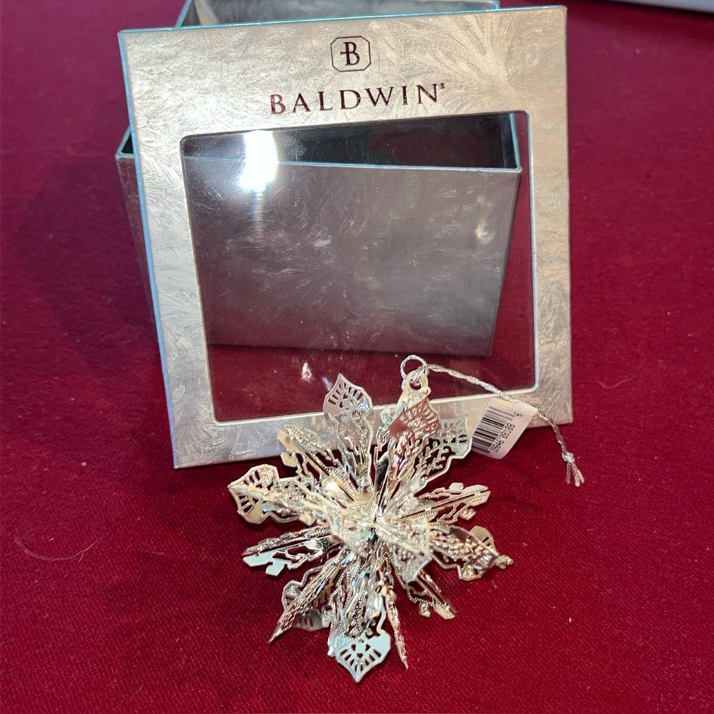 Silver plate SNOWFLAKE ORNAMENT 3”Baldwin Caledonia Christmas Alencon Ice Flower